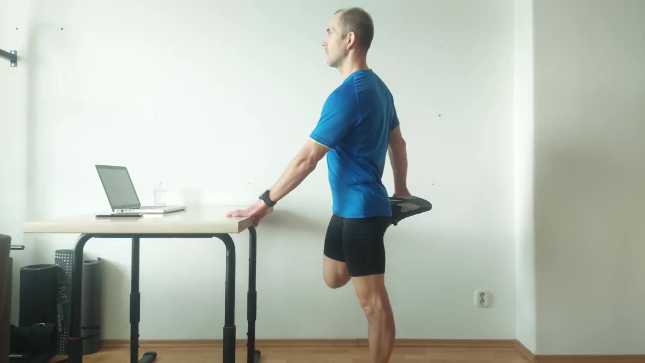 Standing Quad Stretch demonstration